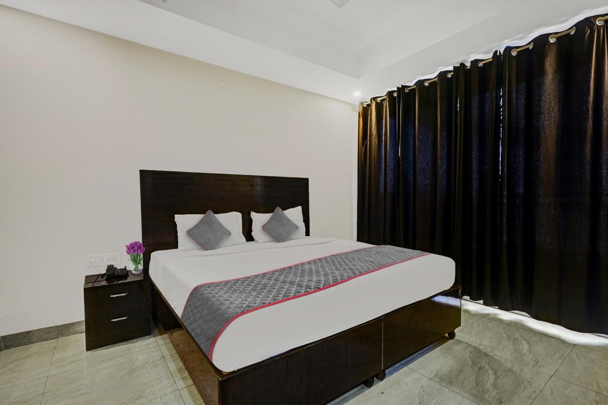 Super Townhouse Tipsyy Near Bestech Central Square Mall Гургаон Экстерьер фото